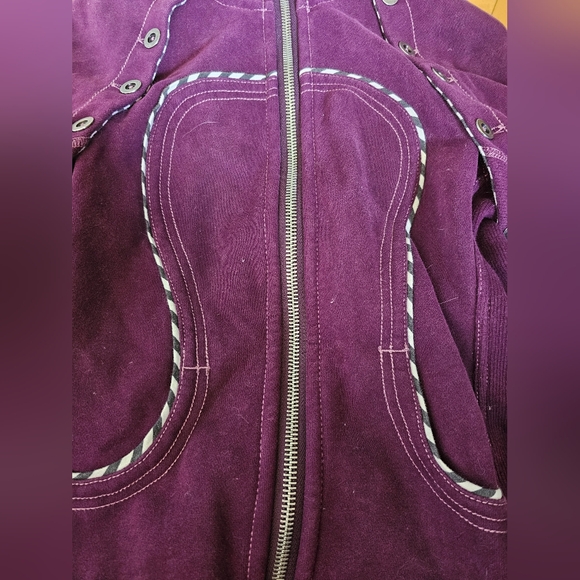 Lululemon special edition removable sleeve scuba hoodie - Picture 3 of 11